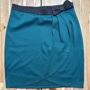 Vero Moda Forest Green Skirt from Finland!